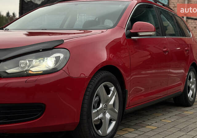 Червоний Фольксваген Гольф, об'ємом двигуна 1.6 л та пробігом 224 тис. км за 7499 $, фото 2 на Automoto.ua