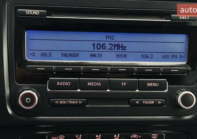 Червоний Фольксваген Гольф, об'ємом двигуна 1.6 л та пробігом 224 тис. км за 7499 $, фото 38 на Automoto.ua