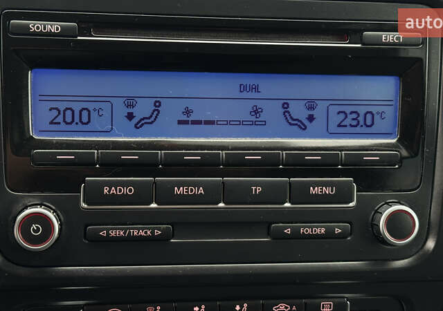 Червоний Фольксваген Гольф, об'ємом двигуна 1.6 л та пробігом 224 тис. км за 7499 $, фото 39 на Automoto.ua