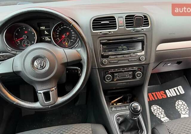 Червоний Фольксваген Гольф, об'ємом двигуна 1.2 л та пробігом 113 тис. км за 7200 $, фото 21 на Automoto.ua