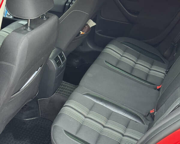 Фольксваген Гольф 2012 в Хмельницком на Automoto.ua Красный Фольксваген Гольф, объемом двигателя 1.6 л и пробегом 238 тыс. км за 7900 $, фото 10 на Automoto.ua