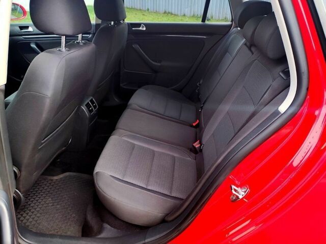 Красный Фольксваген Гольф, объемом двигателя 1.4 л и пробегом 169 тыс. км за 3550 $, фото 9 на Automoto.ua