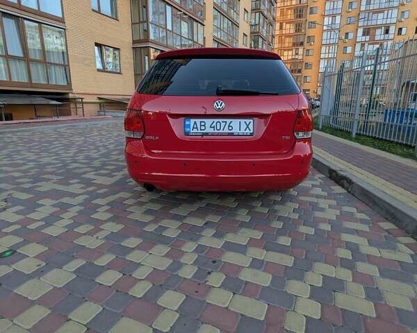 Красный Фольксваген Гольф, объемом двигателя 1.2 л и пробегом 112 тыс. км за 7500 $, фото 5 на Automoto.ua