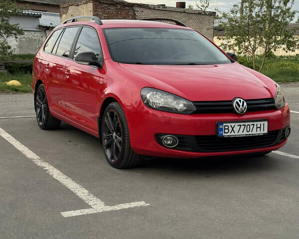 Фольксваген Гольф 2012 в Хмельницком на Automoto.ua Красный Фольксваген Гольф, объемом двигателя 1.6 л и пробегом 238 тыс. км за 7900 $, фото 2 на Automoto.ua
