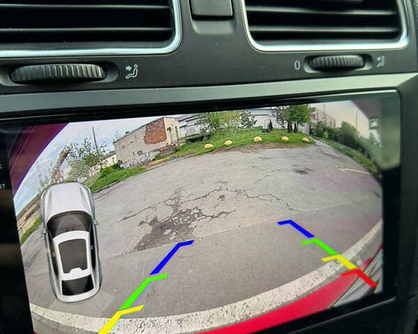 Фольксваген Гольф 2012 в Хмельницком на Automoto.ua Красный Фольксваген Гольф, объемом двигателя 1.6 л и пробегом 238 тыс. км за 7900 $, фото 6 на Automoto.ua