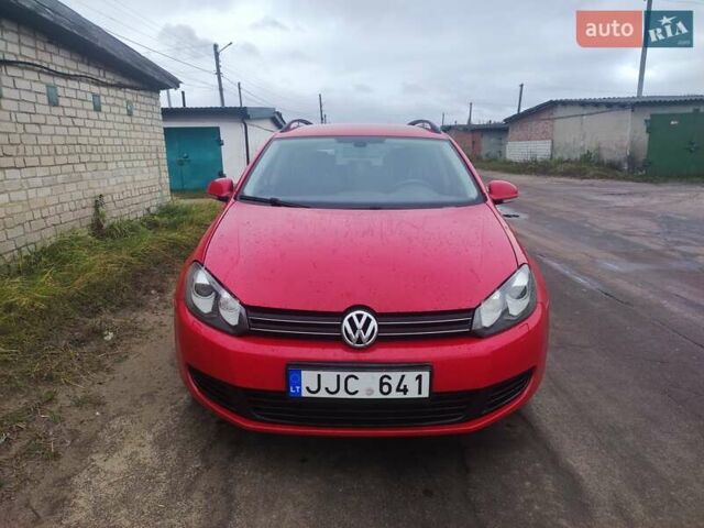 Червоний Фольксваген Гольф, об'ємом двигуна 1.4 л та пробігом 169 тис. км за 8200 $, фото 1 на Automoto.ua