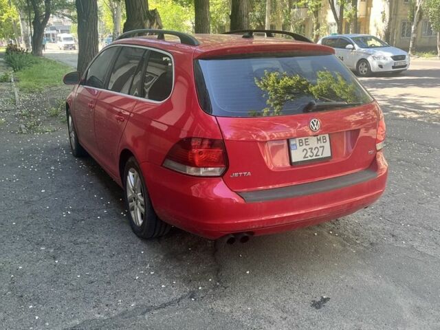 Красный Фольксваген Гольф, объемом двигателя 2 л и пробегом 99 тыс. км за 11800 $, фото 6 на Automoto.ua