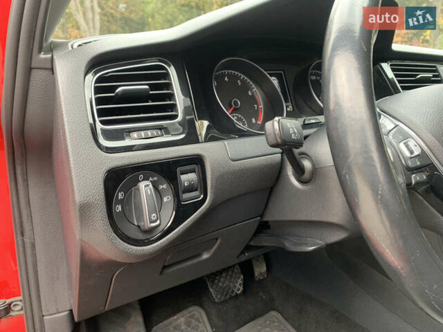 Червоний Фольксваген Гольф, об'ємом двигуна 1.4 л та пробігом 224 тис. км за 9500 $, фото 26 на Automoto.ua