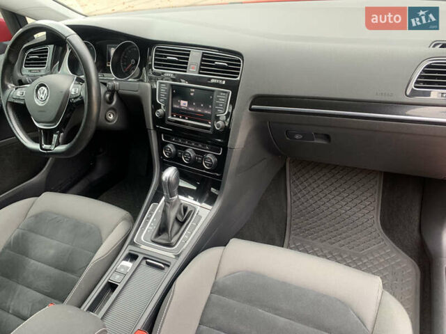 Червоний Фольксваген Гольф, об'ємом двигуна 1.4 л та пробігом 224 тис. км за 9500 $, фото 22 на Automoto.ua