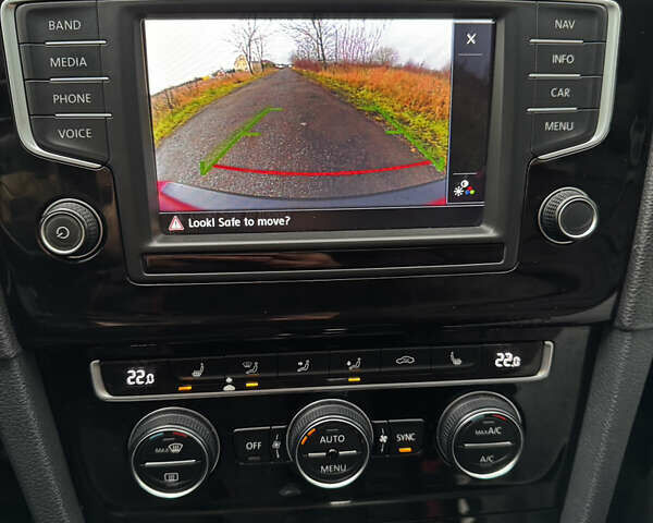 Красный Фольксваген Гольф, объемом двигателя 1.97 л и пробегом 201 тыс. км за 12400 $, фото 12 на Automoto.ua