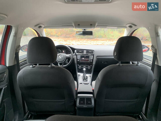 Червоний Фольксваген Гольф, об'ємом двигуна 1.4 л та пробігом 224 тис. км за 9500 $, фото 24 на Automoto.ua