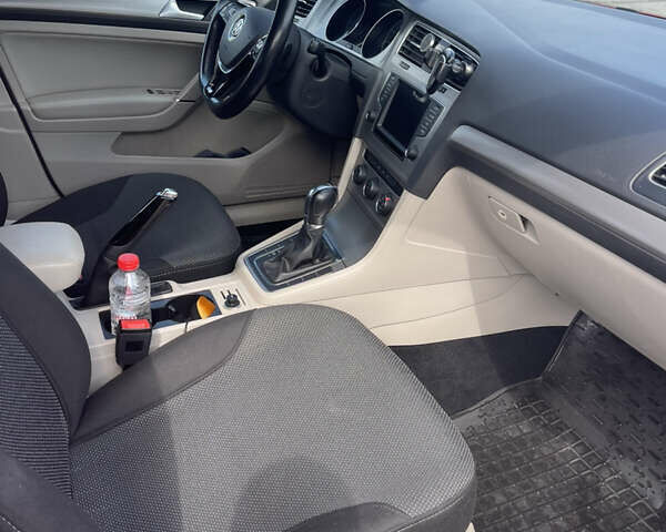 Красный Фольксваген Гольф, объемом двигателя 2 л и пробегом 67 тыс. км за 18000 $, фото 32 на Automoto.ua