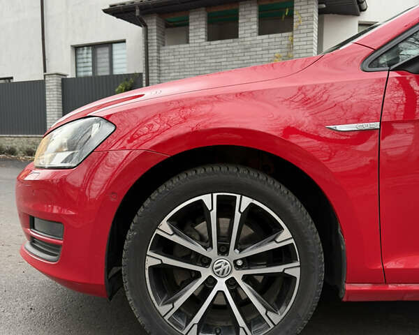 Красный Фольксваген Гольф, объемом двигателя 1.6 л и пробегом 233 тыс. км за 11500 $, фото 13 на Automoto.ua