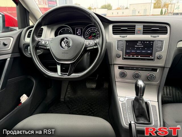 Червоний Фольксваген Гольф, об'ємом двигуна 2 л та пробігом 100 тис. км за 13300 $, фото 6 на Automoto.ua