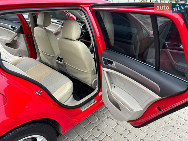 Красный Фольксваген Гольф, объемом двигателя 1.97 л и пробегом 357 тыс. км за 10700 $, фото 23 на Automoto.ua