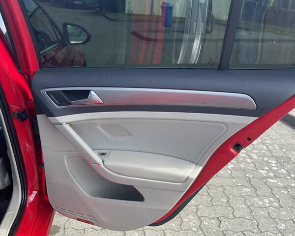 Красный Фольксваген Гольф, объемом двигателя 2 л и пробегом 67 тыс. км за 18000 $, фото 41 на Automoto.ua