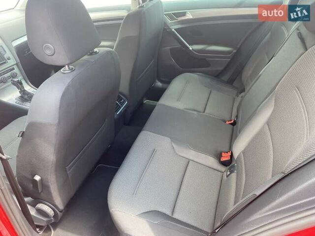 Червоний Фольксваген Гольф, об'ємом двигуна 1.6 л та пробігом 219 тис. км за 12300 $, фото 11 на Automoto.ua