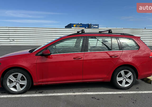 Красный Фольксваген Гольф, объемом двигателя 1.97 л и пробегом 177 тыс. км за 12400 $, фото 4 на Automoto.ua