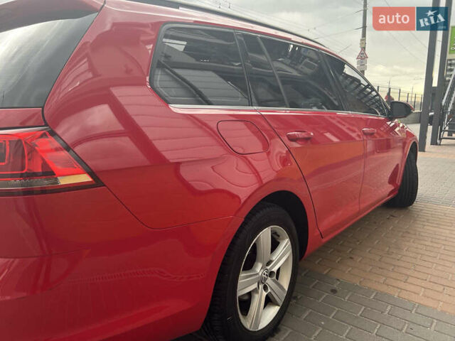 Красный Фольксваген Гольф, объемом двигателя 1.97 л и пробегом 357 тыс. км за 10700 $, фото 12 на Automoto.ua