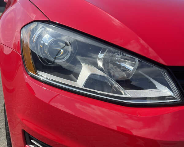 Красный Фольксваген Гольф, объемом двигателя 2 л и пробегом 67 тыс. км за 18000 $, фото 2 на Automoto.ua