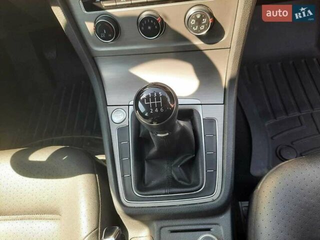 Червоний Фольксваген Гольф, об'ємом двигуна 1.97 л та пробігом 195 тис. км за 12300 $, фото 18 на Automoto.ua