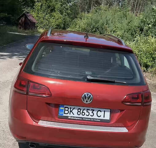 Красный Фольксваген Гольф, объемом двигателя 1.6 л и пробегом 293 тыс. км за 12100 $, фото 6 на Automoto.ua