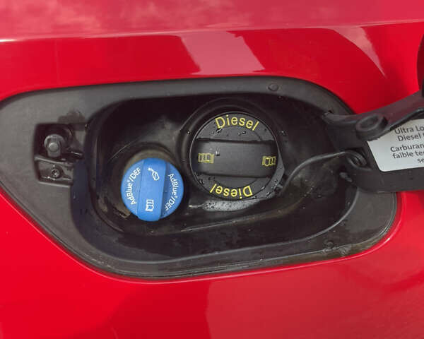 Красный Фольксваген Гольф, объемом двигателя 2 л и пробегом 67 тыс. км за 18000 $, фото 39 на Automoto.ua