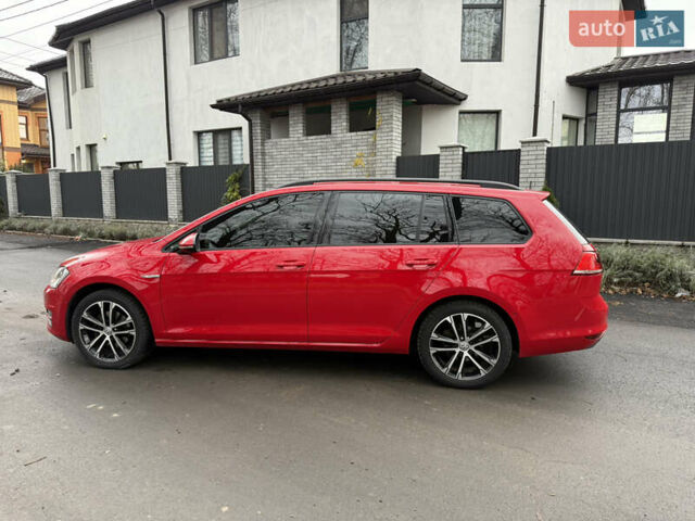 Красный Фольксваген Гольф, объемом двигателя 1.6 л и пробегом 233 тыс. км за 11500 $, фото 15 на Automoto.ua