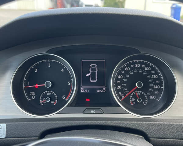 Красный Фольксваген Гольф, объемом двигателя 2 л и пробегом 67 тыс. км за 18000 $, фото 36 на Automoto.ua