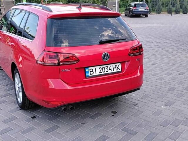 Фольксваген Гольф 2015 в Полтаве на Automoto.ua Красный Фольксваген Гольф, объемом двигателя 2 л и пробегом 133 тыс. км за 11250 $, фото 4 на Automoto.ua