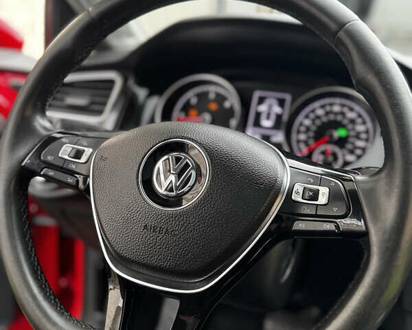 Красный Фольксваген Гольф, объемом двигателя 1.97 л и пробегом 201 тыс. км за 12400 $, фото 15 на Automoto.ua