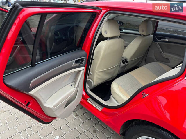 Красный Фольксваген Гольф, объемом двигателя 1.97 л и пробегом 357 тыс. км за 10700 $, фото 21 на Automoto.ua