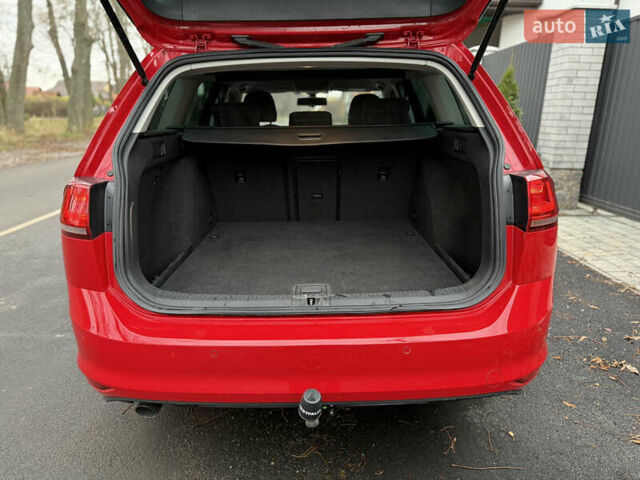 Красный Фольксваген Гольф, объемом двигателя 1.6 л и пробегом 233 тыс. км за 11500 $, фото 27 на Automoto.ua