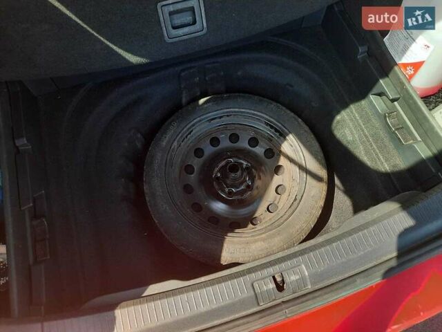 Червоний Фольксваген Гольф, об'ємом двигуна 1.97 л та пробігом 195 тис. км за 12300 $, фото 34 на Automoto.ua