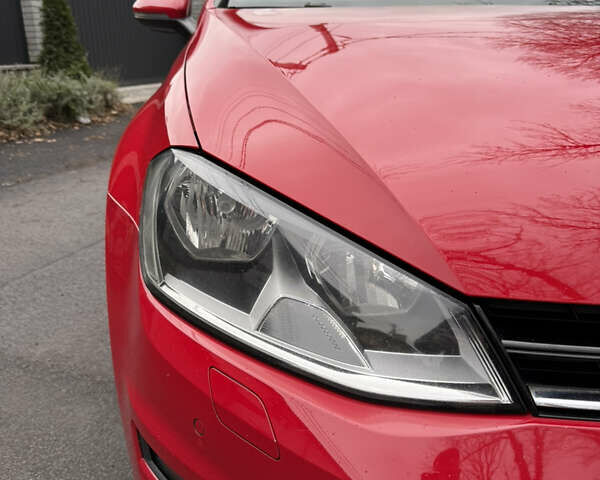 Красный Фольксваген Гольф, объемом двигателя 1.6 л и пробегом 233 тыс. км за 11500 $, фото 7 на Automoto.ua