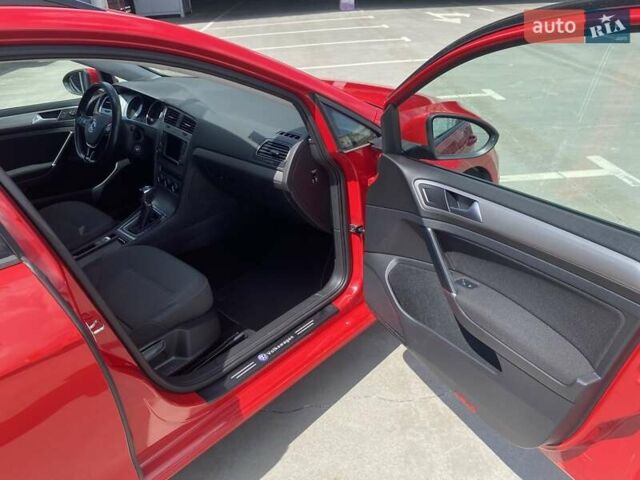 Червоний Фольксваген Гольф, об'ємом двигуна 1.6 л та пробігом 219 тис. км за 12300 $, фото 21 на Automoto.ua