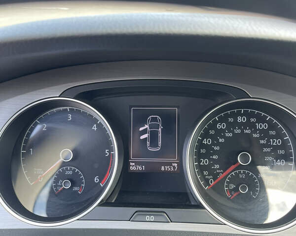 Красный Фольксваген Гольф, объемом двигателя 2 л и пробегом 67 тыс. км за 18000 $, фото 29 на Automoto.ua