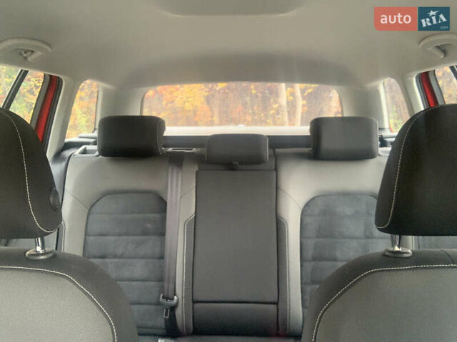 Червоний Фольксваген Гольф, об'ємом двигуна 1.4 л та пробігом 224 тис. км за 9500 $, фото 34 на Automoto.ua