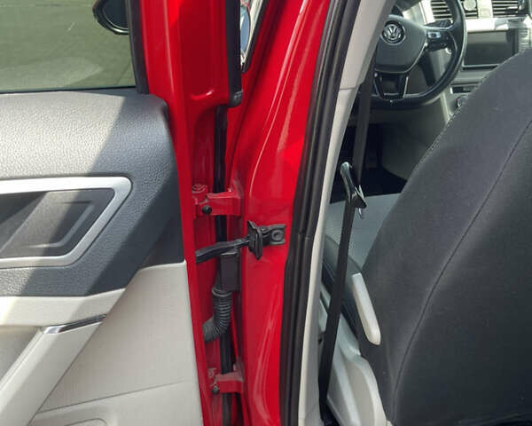 Красный Фольксваген Гольф, объемом двигателя 2 л и пробегом 67 тыс. км за 18000 $, фото 46 на Automoto.ua