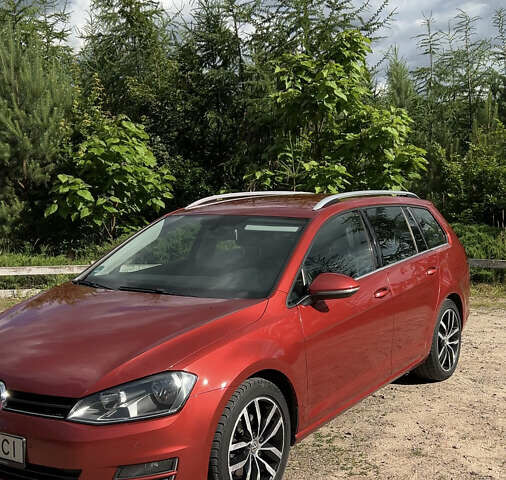 Красный Фольксваген Гольф, объемом двигателя 1.6 л и пробегом 293 тыс. км за 12100 $, фото 4 на Automoto.ua