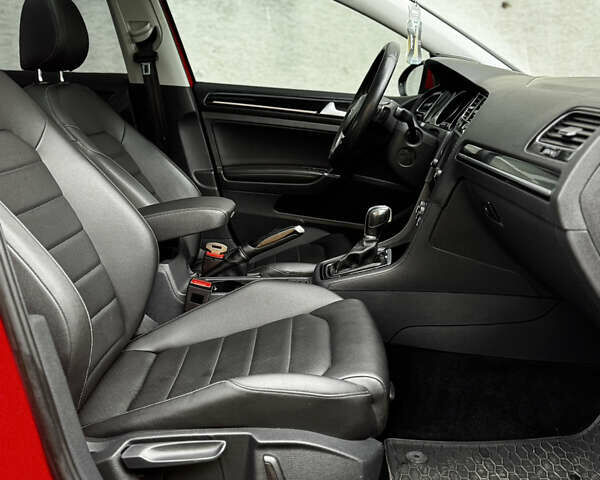 Красный Фольксваген Гольф, объемом двигателя 1.97 л и пробегом 201 тыс. км за 12400 $, фото 16 на Automoto.ua