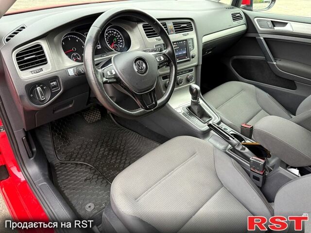 Червоний Фольксваген Гольф, об'ємом двигуна 2 л та пробігом 100 тис. км за 13300 $, фото 7 на Automoto.ua