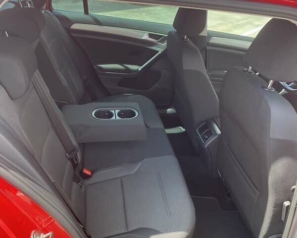 Червоний Фольксваген Гольф, об'ємом двигуна 1.6 л та пробігом 219 тис. км за 12300 $, фото 10 на Automoto.ua