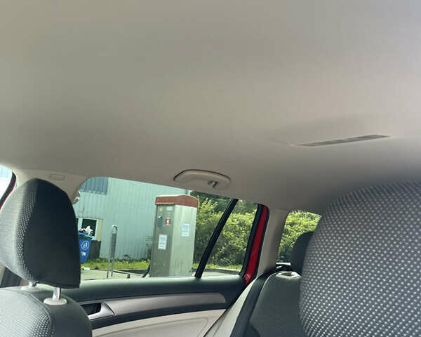 Красный Фольксваген Гольф, объемом двигателя 2 л и пробегом 67 тыс. км за 18000 $, фото 35 на Automoto.ua