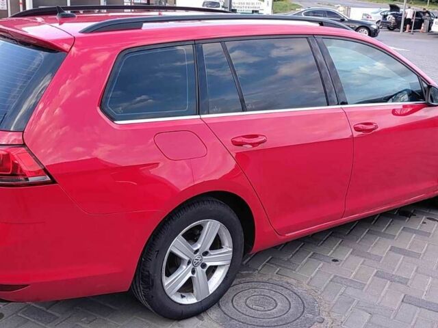 Фольксваген Гольф 2015 в Полтаве на Automoto.ua Красный Фольксваген Гольф, объемом двигателя 2 л и пробегом 133 тыс. км за 11250 $, фото 3 на Automoto.ua