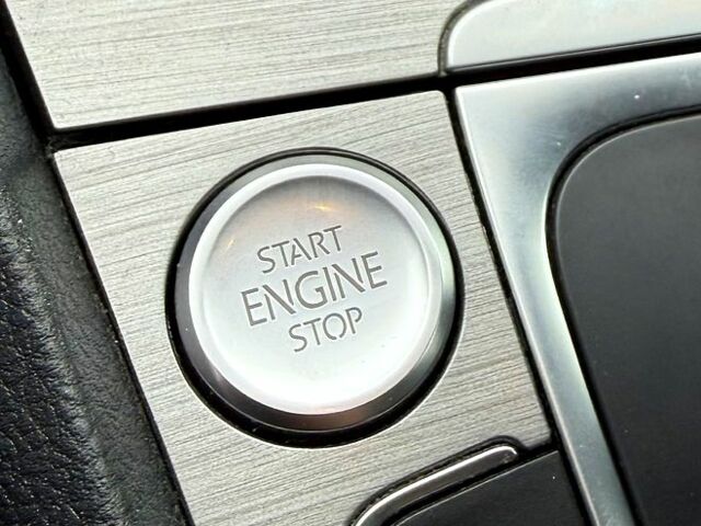 Червоний Фольксваген Гольф, об'ємом двигуна 2 л та пробігом 100 тис. км за 13300 $, фото 9 на Automoto.ua