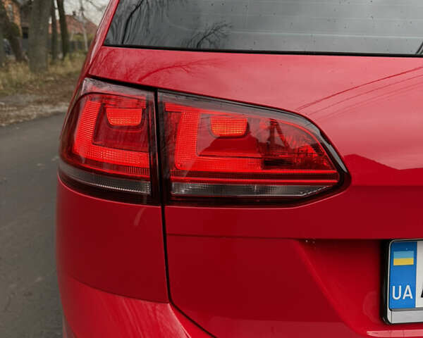 Красный Фольксваген Гольф, объемом двигателя 1.6 л и пробегом 233 тыс. км за 11500 $, фото 10 на Automoto.ua