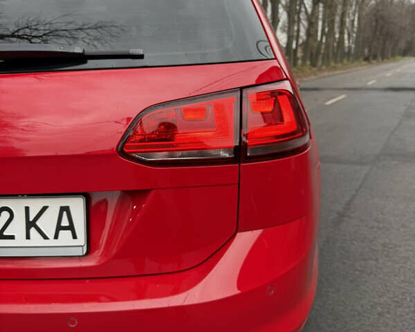 Красный Фольксваген Гольф, объемом двигателя 1.6 л и пробегом 233 тыс. км за 11500 $, фото 9 на Automoto.ua