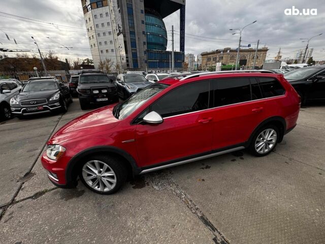 Красный Фольксваген Гольф, объемом двигателя 1.8 л и пробегом 133 тыс. км за 11980 $, фото 2 на Automoto.ua