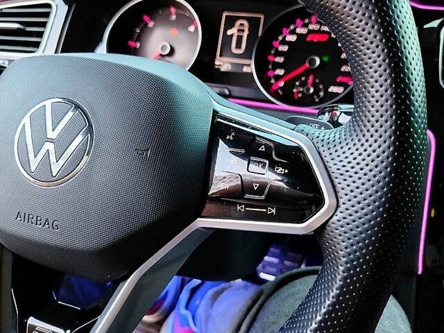 Червоний Фольксваген Гольф, об'ємом двигуна 2 л та пробігом 260 тис. км за 13500 $, фото 3 на Automoto.ua